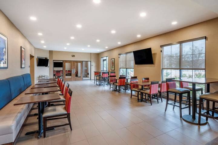 Breakfast area